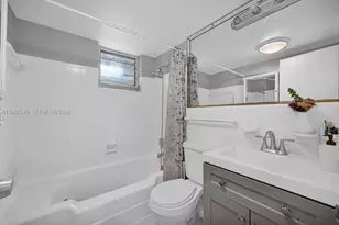 2400 NE 9th St, Fort Lauderdale, FL 33304 - Photo 21