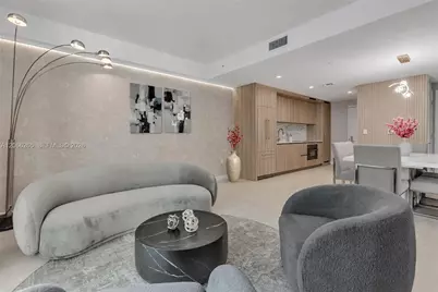 77 SE 5th St #2006, Miami, FL 33131 - Photo 9