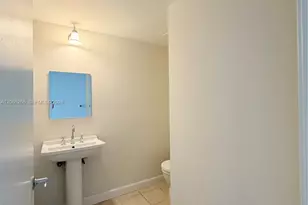 185 SW 7th St, Miami, FL 33130 - Photo 13