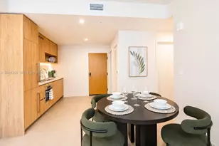 11 NE 6th St, Miami, FL 33132 - Photo 15
