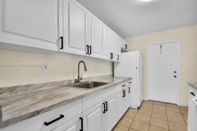 18947 NW 45th Ave #1, Miami Gardens, FL 33055 - Photo 11