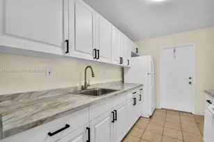 18947 NW 45th Ave, Miami Gardens, FL 33055 - Photo 11