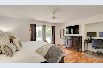 8340 SW 163rd St, Palmetto Bay, FL 33157 - Photo 21