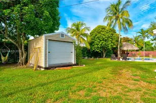 8340 SW 163rd St, Palmetto Bay, FL 33157 - Photo 5