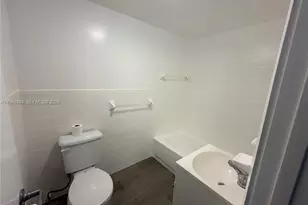 143 SW 9th St, Miami, FL 33130 - Photo 7