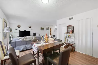 17901 NW 68th Ave #R206, Hialeah, FL 33015 - Photo 5