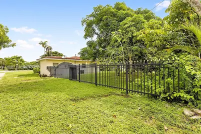 1200 NE 131st St, North Miami, FL 33161 - Photo 25