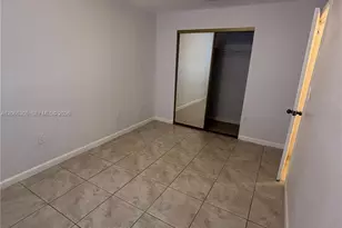 14084 NE 2nd Ave, Miami, FL 33161 - Photo 9
