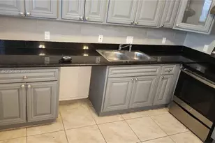 14084 NE 2nd Ave, Miami, FL 33161 - Photo 3