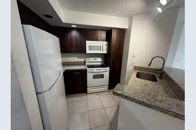 3370 N Pinewalk Dr N #1213, Margate, FL 33063 - Photo 1