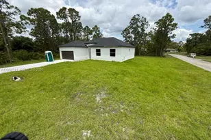 723 Epps Brown St E, Other City - In The State Of Florida, FL 33974 - Photo 35