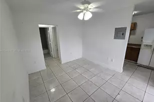 535 NW 7th St, Miami, FL 33136 - Photo 9