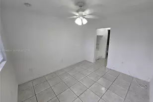 535 NW 7th St, Miami, FL 33136 - Photo 11