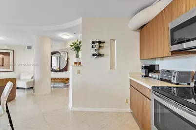 3610 Yacht Club Dr #1114, Aventura, FL 33180 - Photo 19