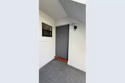2750 W 63rd Pl #12-24, Hialeah, FL 33016 - Photo 3