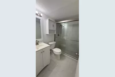 2750 W 63rd Pl #12-24, Hialeah, FL 33016 - Photo 13