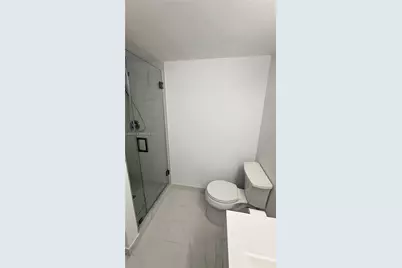 2750 W 63rd Pl #12-24, Hialeah, FL 33016 - Photo 11