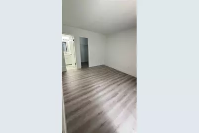 2750 W 63rd Pl #12-24, Hialeah, FL 33016 - Photo 9
