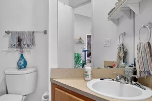 2445 SW 18th Terrace, Fort Lauderdale, FL 33315 - Photo 11