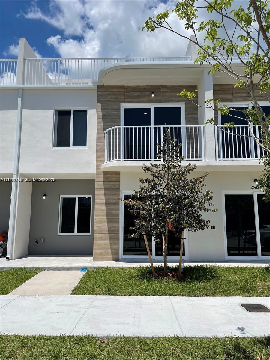 25851 SW 144th Ct - 25851 SW 144th Ct, Homestead, FL 33032 Luxury Property | Jose Angel Pina