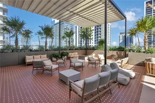 11 NE 6th St, Miami, FL 33132 - Photo 25