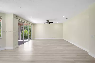 4312 Laurel Ridge Cir, Weston, FL 33331 - Photo 11