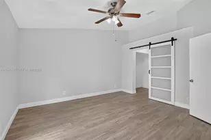 11065 NW 38th Pl, Sunrise, FL 33351 - Photo 15