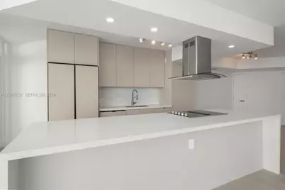 6301 Collins Ave #2307, Miami Beach, FL 33141 - Photo 13