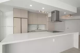 6301 Collins Ave, Miami Beach, FL 33141 - Photo 13