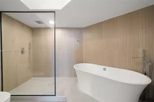 6301 Collins Ave, Miami Beach, FL 33141 - Photo 25