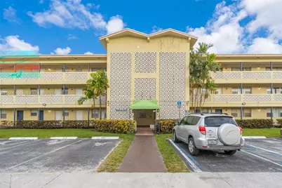 11960 NE 19th Dr #15, North Miami, FL 33181 - Photo 1