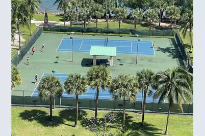 1750 N Bayshore Dr #2810, Miami, FL 33132 - Photo 33