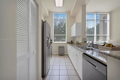 19501 W Country Club Dr #208, Aventura, FL 33180 - Photo 5