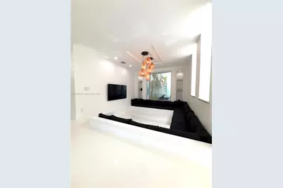 16203 NW 82nd Pl, Miami Lakes, FL 33016 - Photo 15