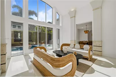 16203 NW 82nd Pl, Miami Lakes, FL 33016 - Photo 9