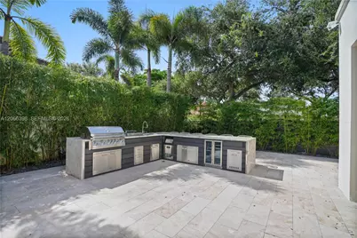 16203 NW 82nd Pl, Miami Lakes, FL 33016 - Photo 33