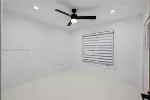 16203 NW 82nd Pl, Miami Lakes, FL 33016 - Photo 27