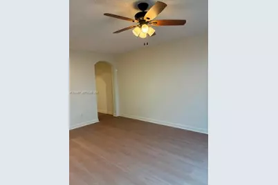 4219 NE 9th St, Homestead, FL 33033 - Photo 9