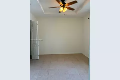4219 NE 9th St, Homestead, FL 33033 - Photo 15