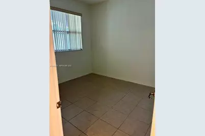 4219 NE 9th St, Homestead, FL 33033 - Photo 13