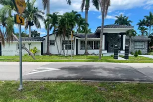 701 N 14th Ave, Hollywood, FL 33020 - Photo 1