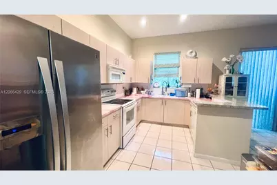 3746 Spring Crest Ct, Lake Worth, FL 33467 - Photo 9