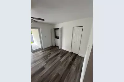 160 W 60th St #0, Hialeah, FL 33012 - Photo 17