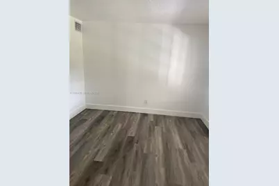 160 W 60th St #0, Hialeah, FL 33012 - Photo 11