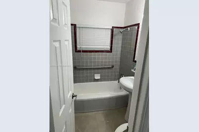 160 W 60th St #0, Hialeah, FL 33012 - Photo 7
