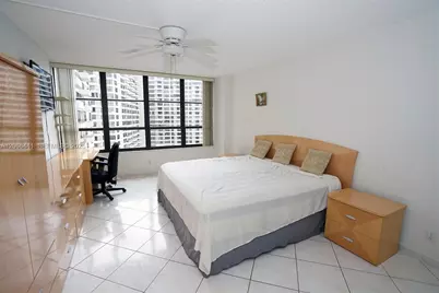600 Three Islands Blvd #1416, Hallandale Beach, FL 33009 - Photo 3