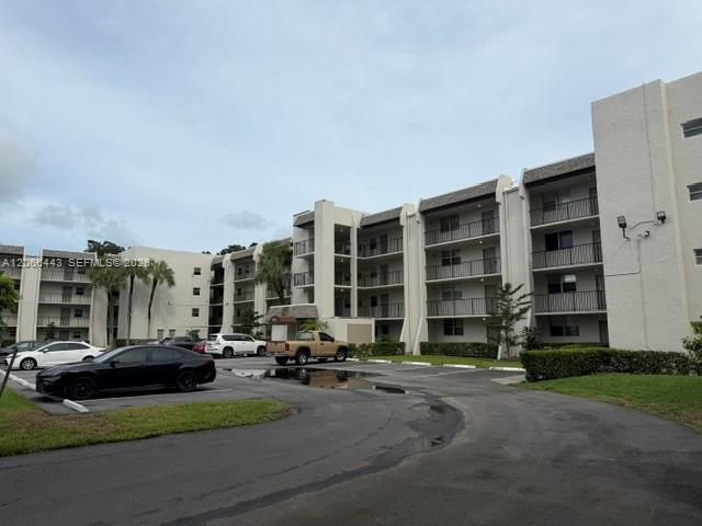 9420 Poinciana Pl #407 - 9420 Poinciana Pl #407, Davie, FL 33324 Luxury Property | Jose Angel Pina