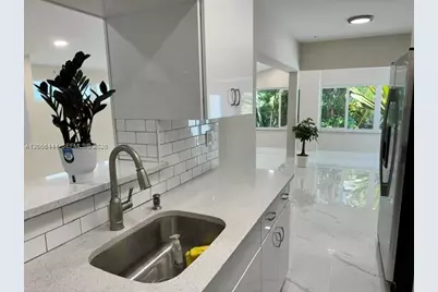 [Address not provided], North Miami Beach, FL 33179 - Photo 11