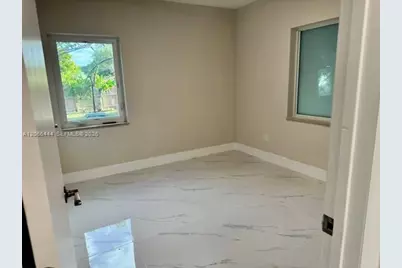 [Address not provided], North Miami Beach, FL 33179 - Photo 13
