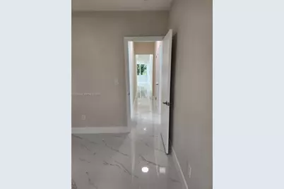 [Address not provided], North Miami Beach, FL 33179 - Photo 19